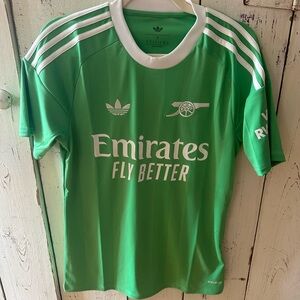 Adidas Originals Arsenal goalkeepers jersey. BNWT. Men’s size small